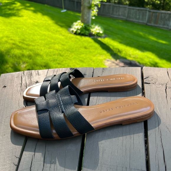 🖤NEW VERONICA BEARD BLACK PEBBLE LEATHER SLIDES SANDALS 37 7 - Picture 4 of 6